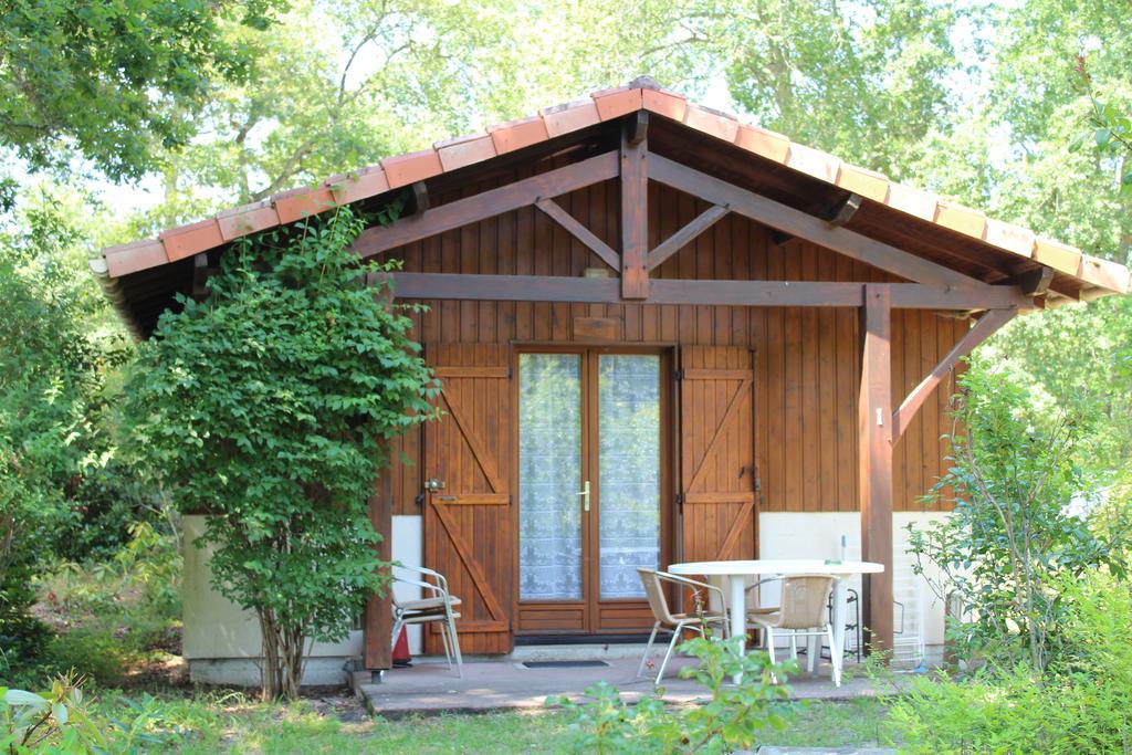 Les Chalets Du Gelat, Nature Et Calme Noaillan Exterior foto