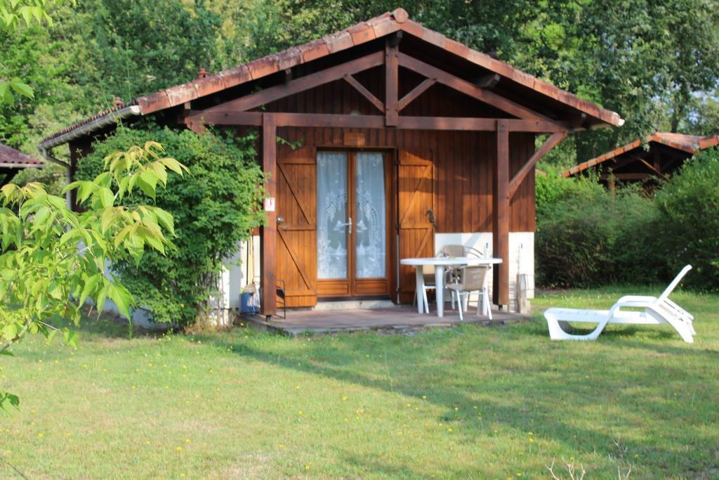 Les Chalets Du Gelat, Nature Et Calme Noaillan Exterior foto